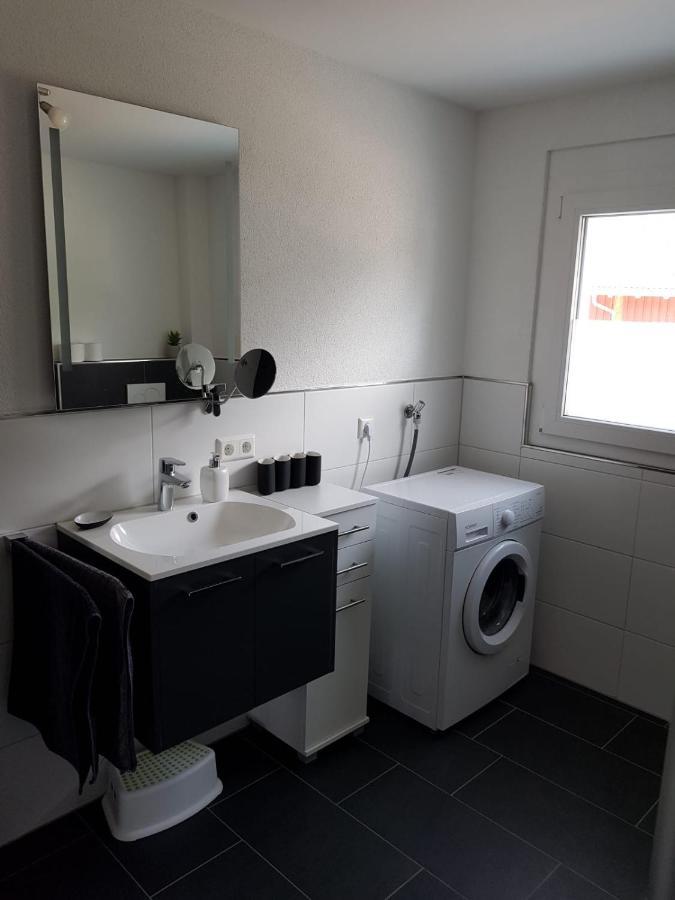 שלוכזי Ferienwohnung Seewaldstrasse מראה חיצוני תמונה